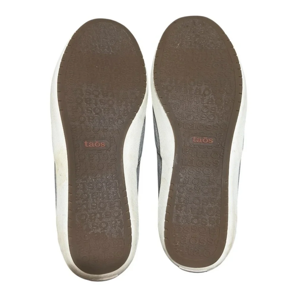 TAOS Dandy Sneakers Gray Canvas Slip On Shoes Athleisure Travel Resortwear SZ 10